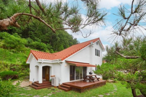Hongcheon Ariwon Pension